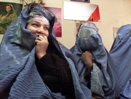 Женщины в Афганистане мешок на голове