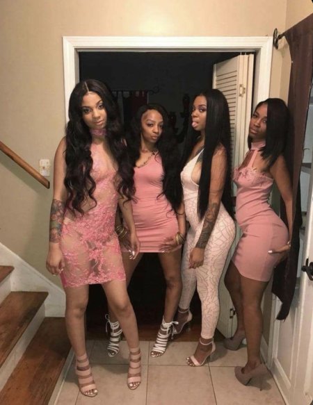 Местные девушки по. Вызову