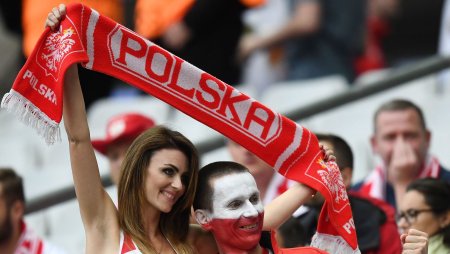 Болельщица сборной Польши