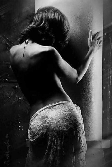 Девушка сзади