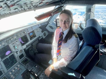 Даша Пономарева пилотесса