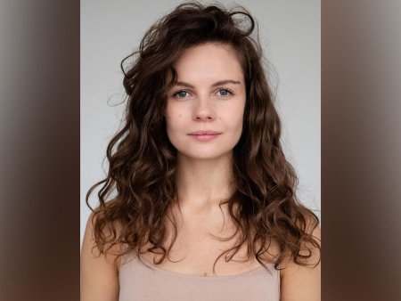 Дарья Алыпова биография