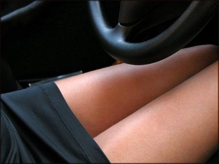 Ножки в авто