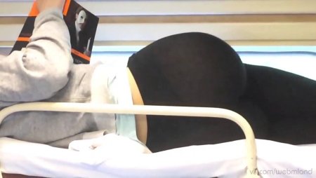 Попутчица в поезде