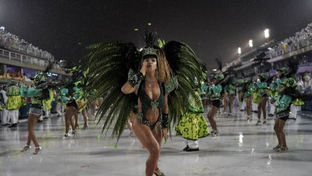 Карнавал в Рио-де-Жанейро Рио-де-Жанейро Бразилия