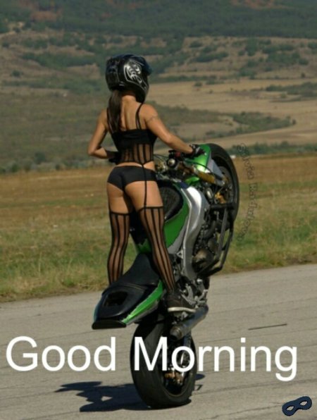 Девушка на мотоцикле