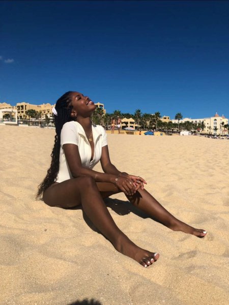 Уганда девушки