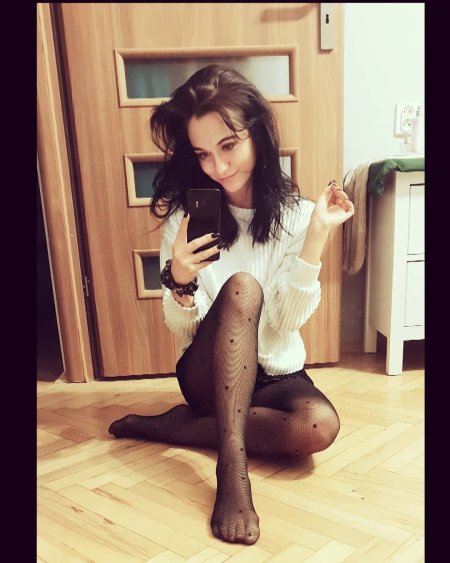 Селфи девушек в чулках