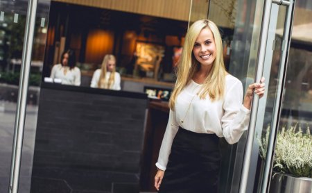 Хостес в ресторане