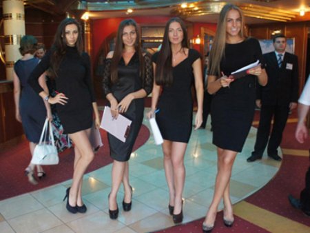 Одежда для хостес