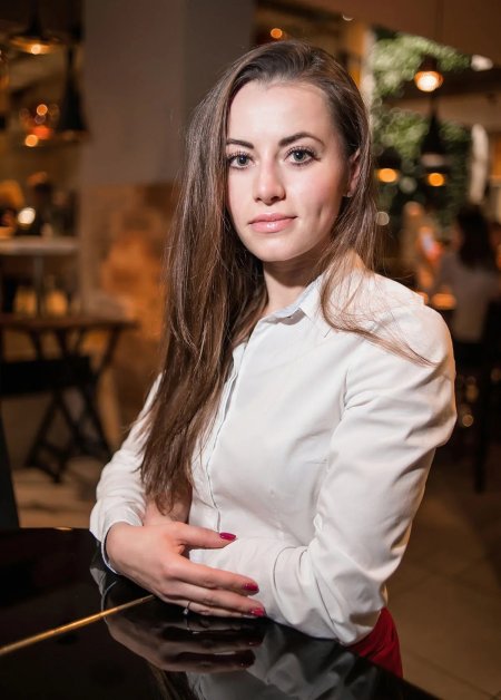 Хостес в ресторане