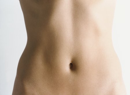 Выпуклый женский живот