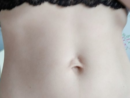 Образовалась впадина над пупком