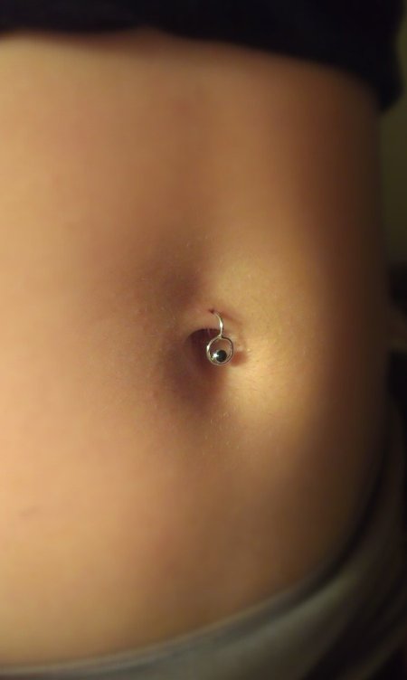 Пирсинг пупочной грыжи