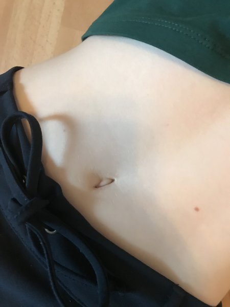 Outie belly button Ивана Петрова