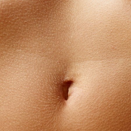 Пупок девушки