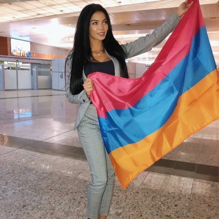 Красивые девушки Армении