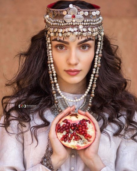 Армянские девушки