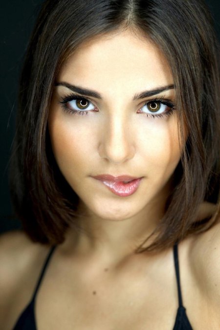 Самая красивая армянка Диана Шнорхокян