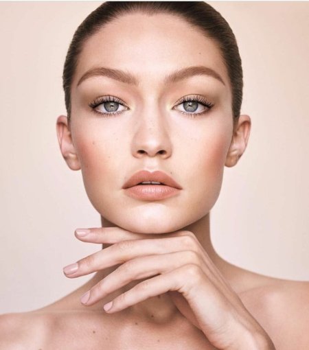 Джиджи Хадид анфас