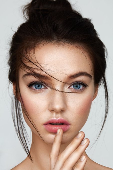 Красивые черты лица