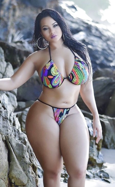 Роуз Монро Латиноамериканка