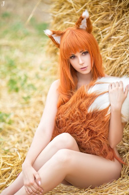 Косплей Холо волчица и пряности