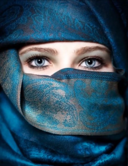 Алжир никаб