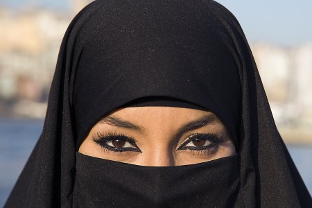 Девушка в парандже