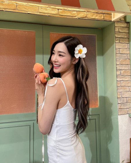 Hwang in young Music Space Camerata кафе в Корее