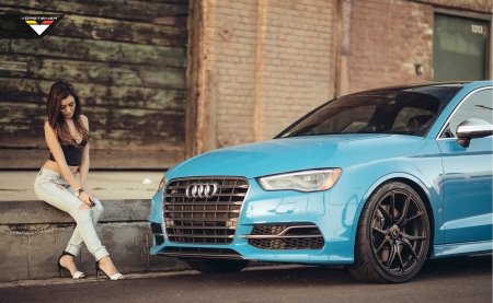 Ауди s4 на улице