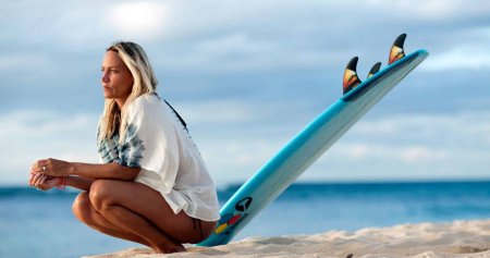 Кэтрин Диас Эрнандес серфинг