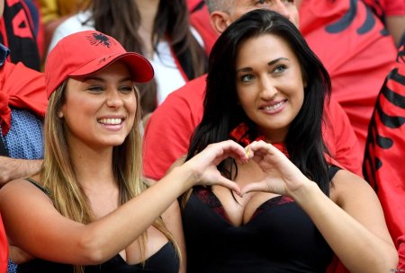 Албанские женщины