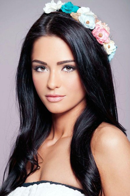 Антуанетта Никпрелаж