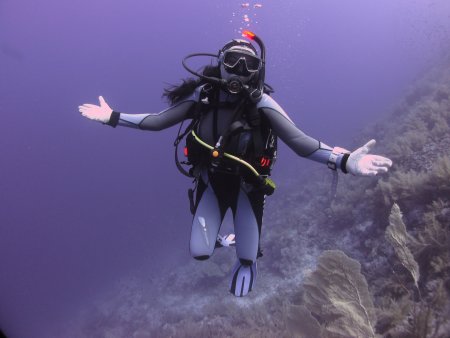 Девушка в акваланге
