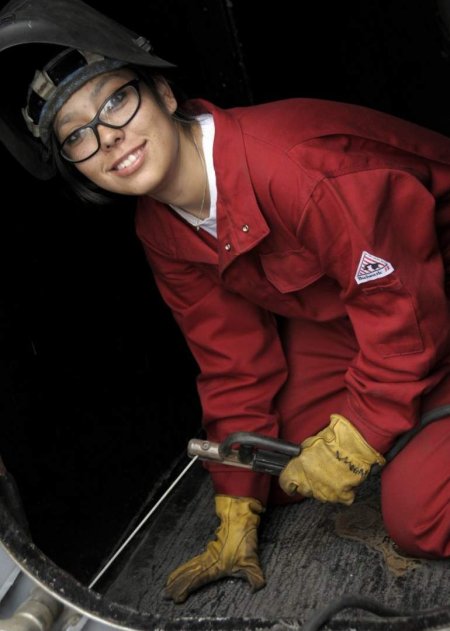 Женщины в сварке