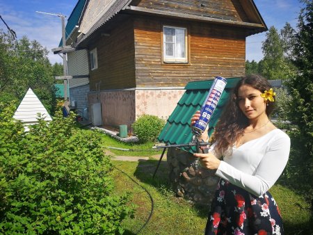 Женщины на даче летом