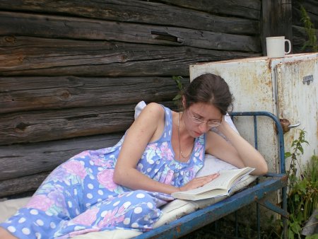 Женщина на даче