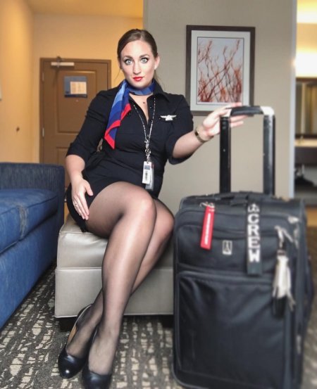 Claire Castel бортпроводница