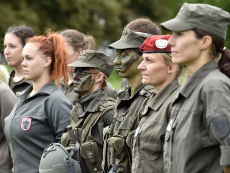 Немецкие фрау в бундесвере