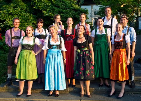 Австрийский национальный костюм дирндль