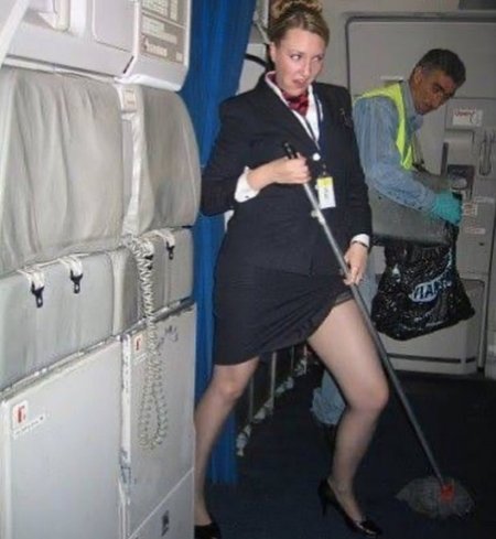 Бортпроводник в поезде