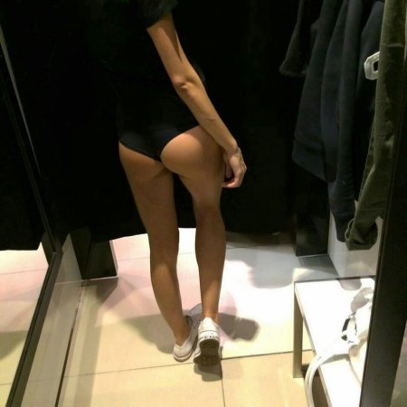 В примерочной Нижнего белья