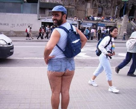 Смешно одетые люди