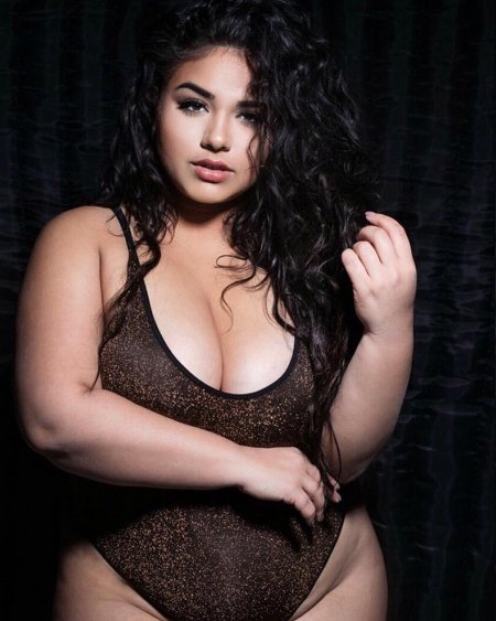 Plus-Size Диана Сирокай