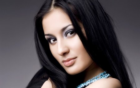 Зилола Нуралиева модель