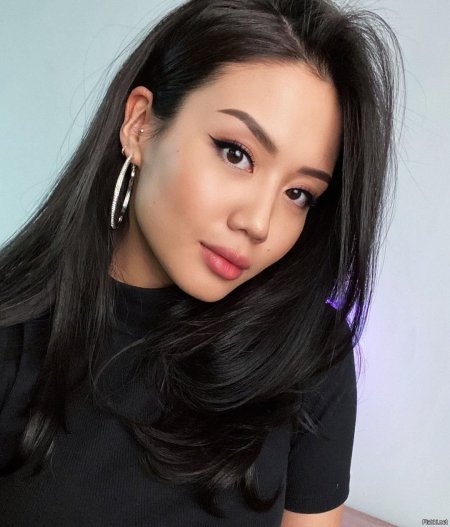 Диана Коркунова и Айжан Асемова