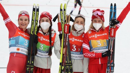 Наталья Непряева лыжница