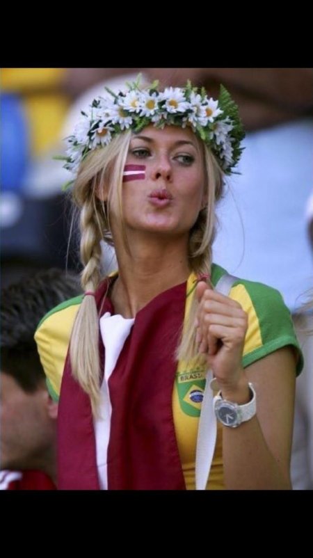 Латышские девушки