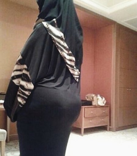 Мусульманка с большой попой